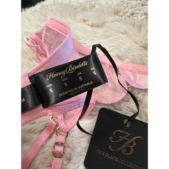 RARE🔥Honey Birdette HEARTS🩷 Pink Pink Faux Leather Garter Suspender Belt Small - Picture 3 of 4